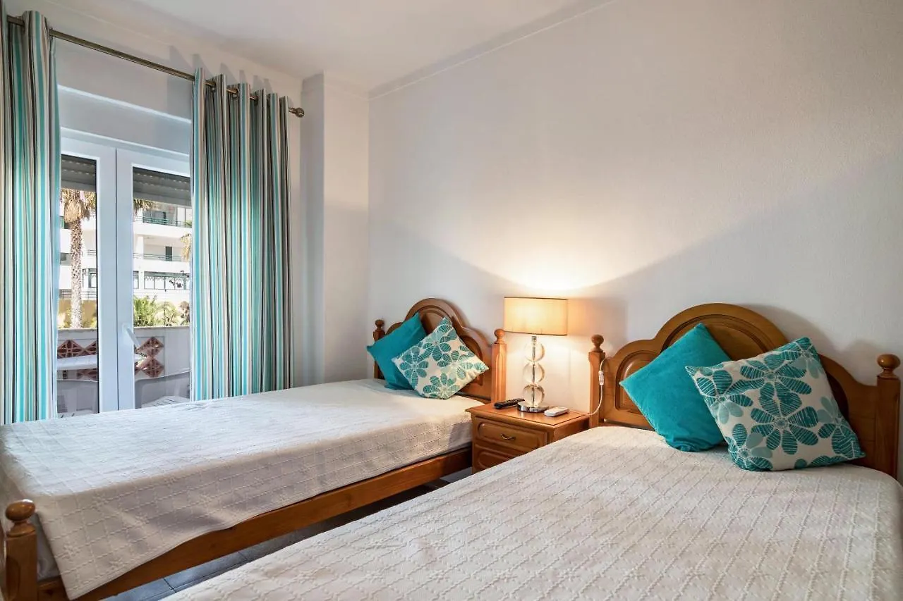 Regueiro Quarteira Beach Apartment