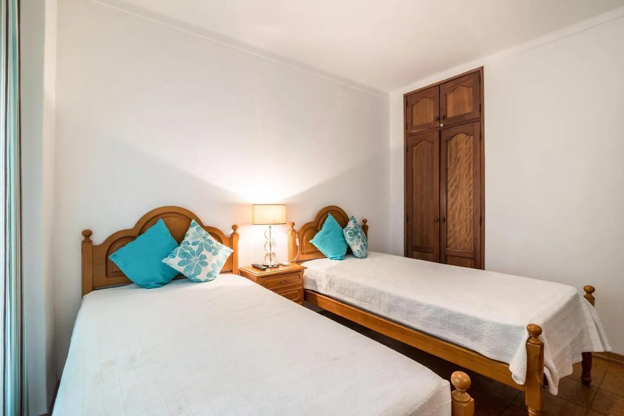Regueiro Quarteira Beach Apartment