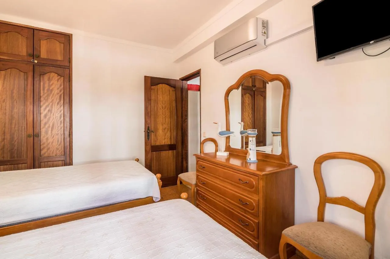Regueiro Quarteira Beach Apartment 0*,